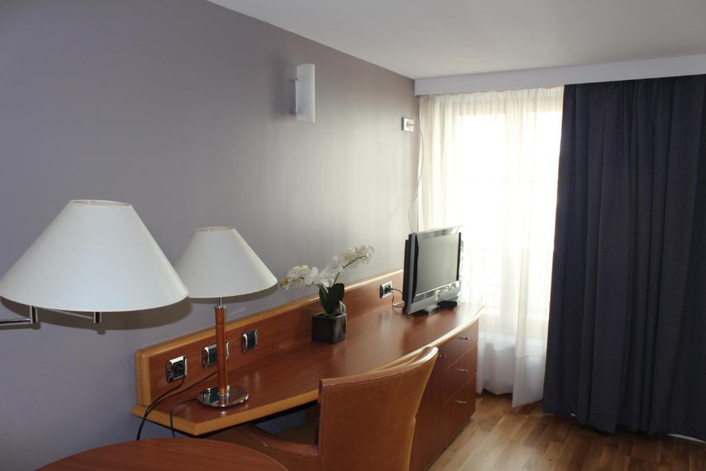 Hotel Metropolitain Paris Oda fotoğraf